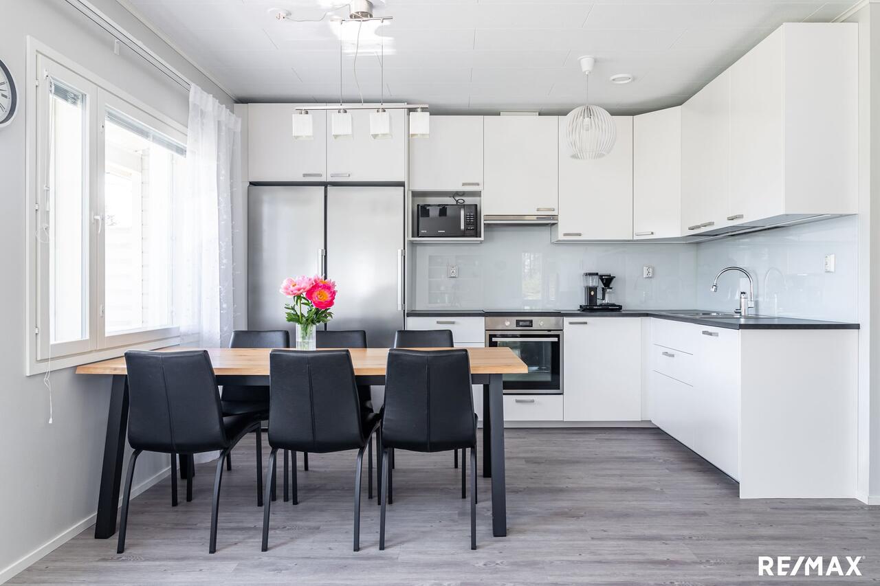 4h, k, kph / wc, swc, vh, terassi, ak, varasto, 90.0 m² — Isännäntie 15 as, Peltola Orimattila