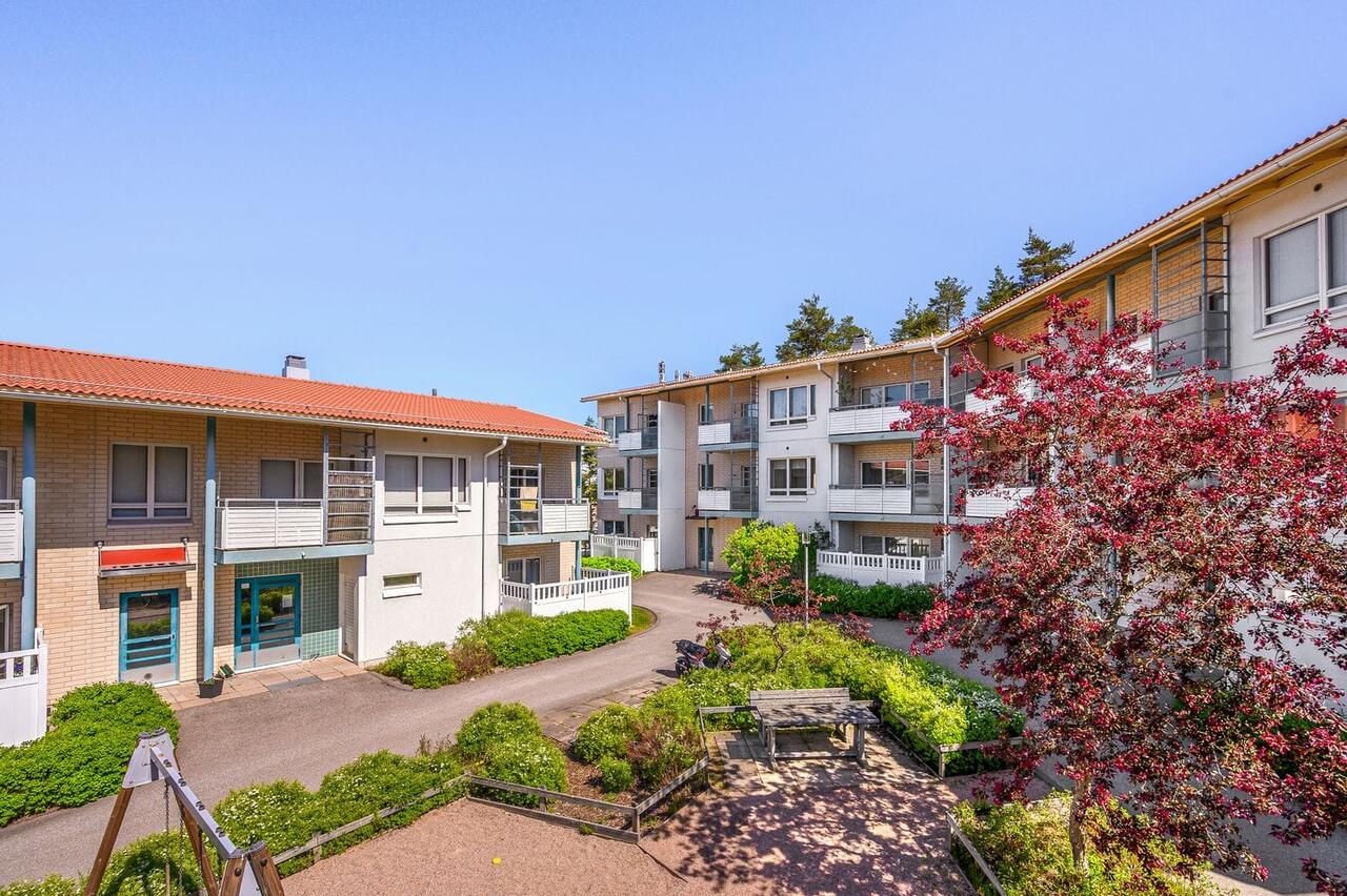 3h + k + s, 72.5 m² — Tikankolo 4, Lintuvaara Espoo
