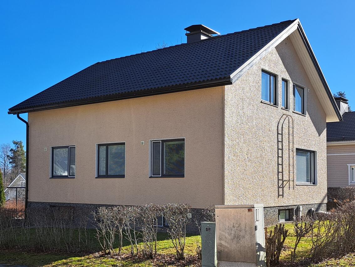 7h + k + th + 2 wc + kph + s + khh + var + at, 141.0 m² — Kuusistonkatu 23, Jyräänmäki Valkeakoski