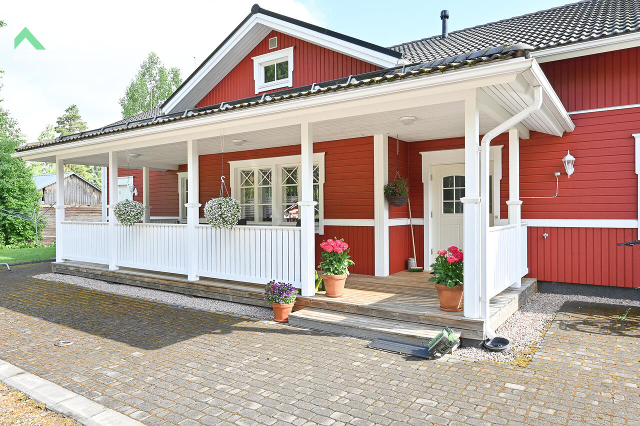 5h, k, khh, kph, s, 4 x vh, tkn, at, ak, pihasauna, 181.0 m² — Kahilantie 18, Luopa Kurikka