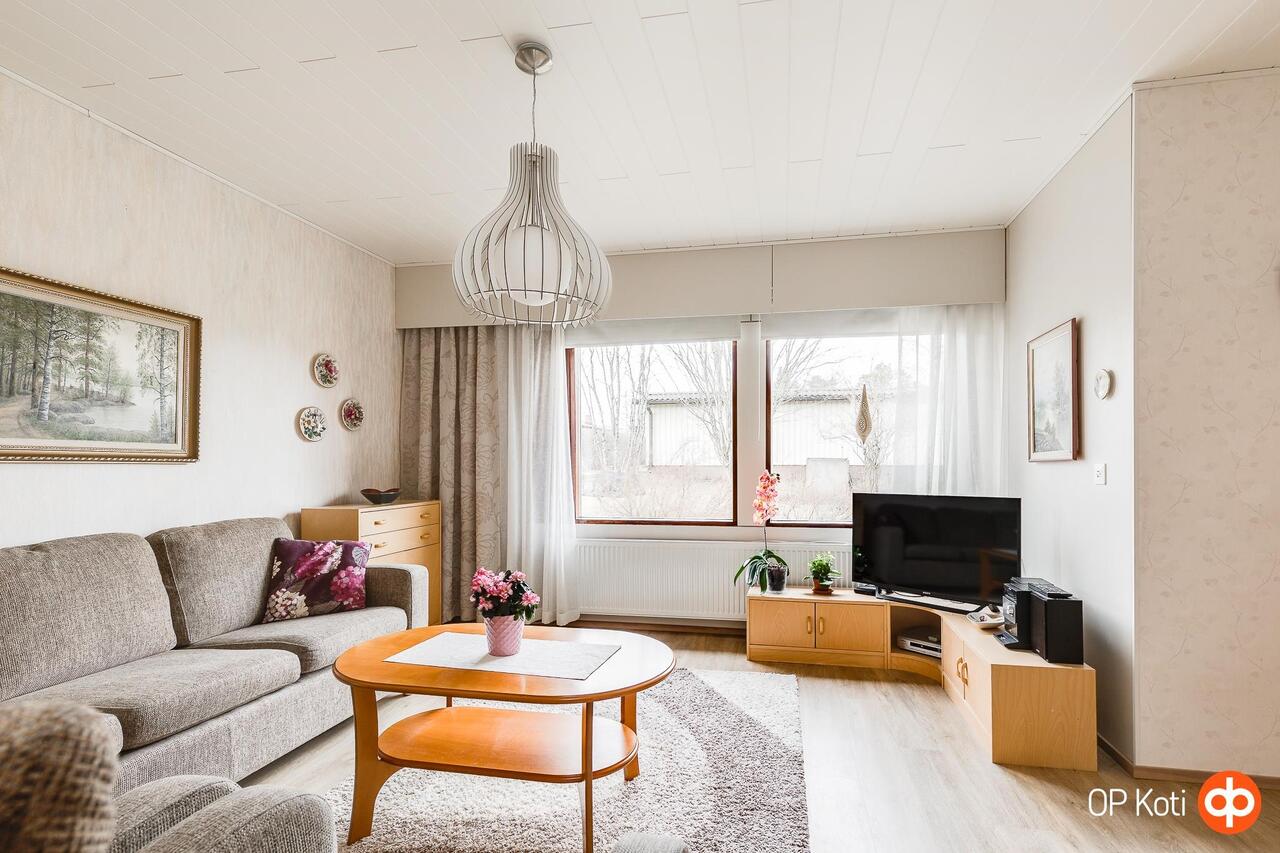 4mh, oh, k, khh / kph, s, wc, vh + var, at, 120.2 m² — Eteläkallio 30, Mestauskallio Raahe
