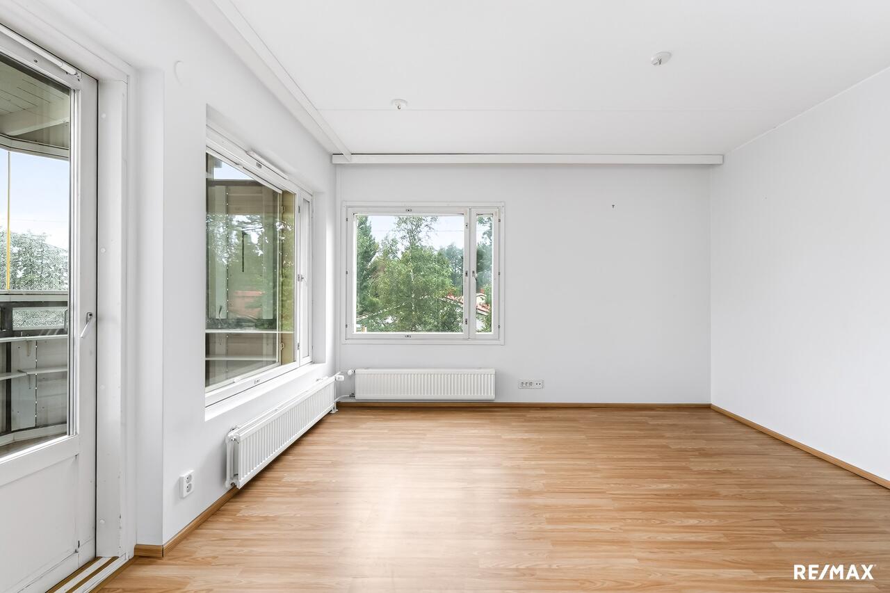 3h, k, rt, kph, infapuna / höyrysauna, las.parveke, 73.0 m² — Punatulkuntie 1 B, Leppävaara Espoo