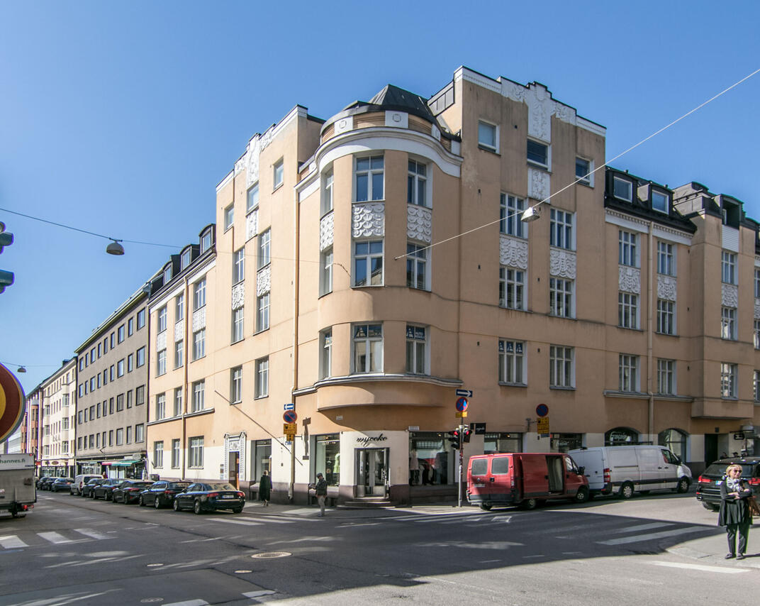 Curated visual reference: Gallery Detail: For Sale Block Of Flats 4 Bedrooms