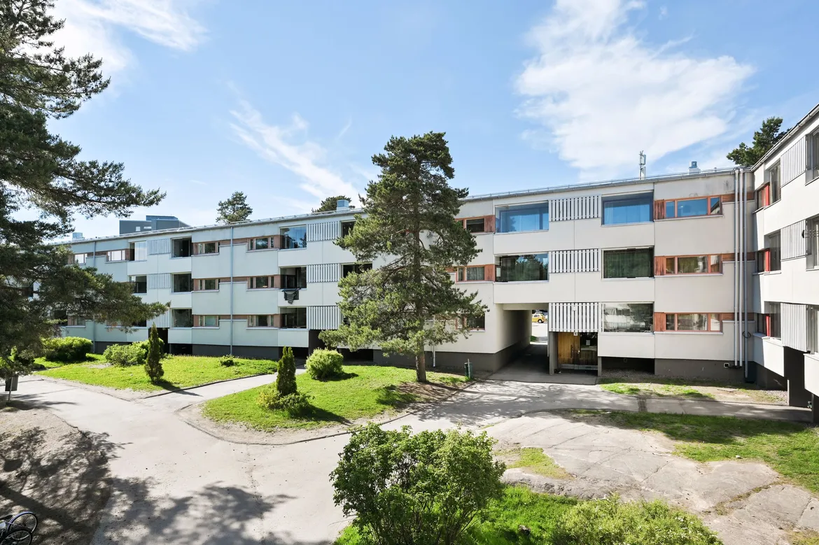 2H + KK, Pihlajamäki HELSINKI (1/13)