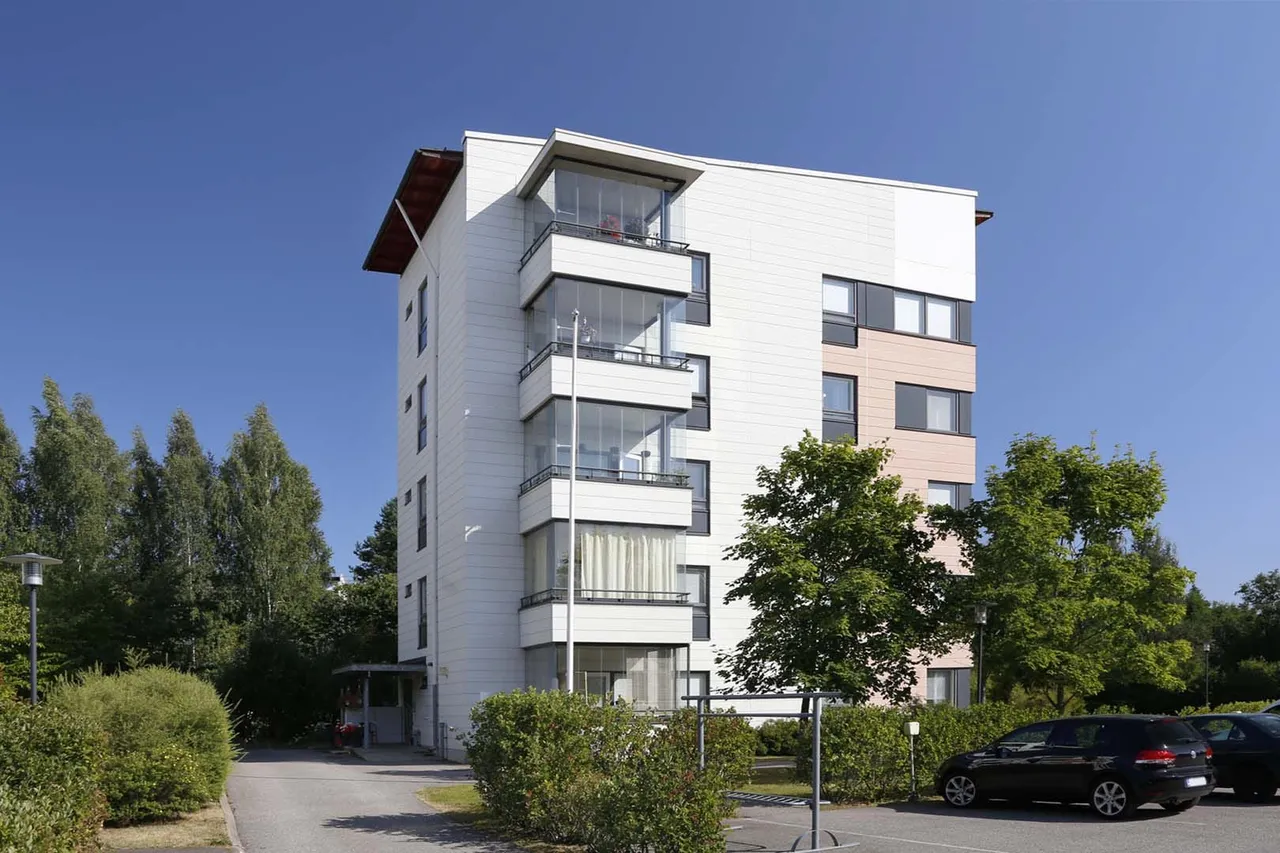 Hyökkäläntie 3 2