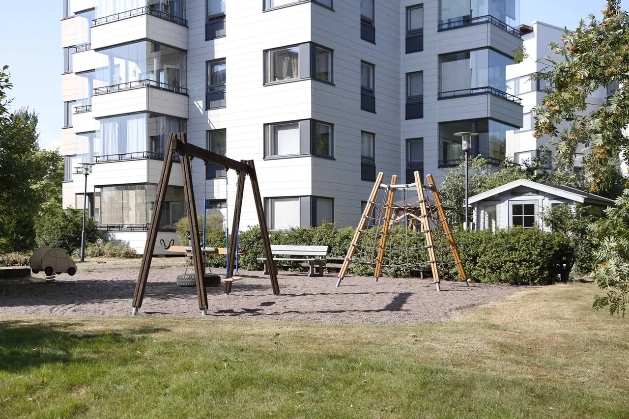 Hyökkäläntie 3 4