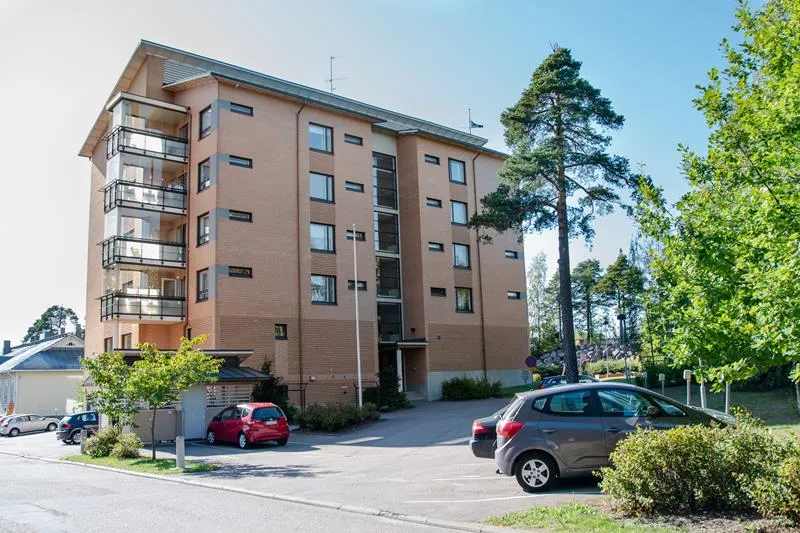 Ajurinkatu 8 1