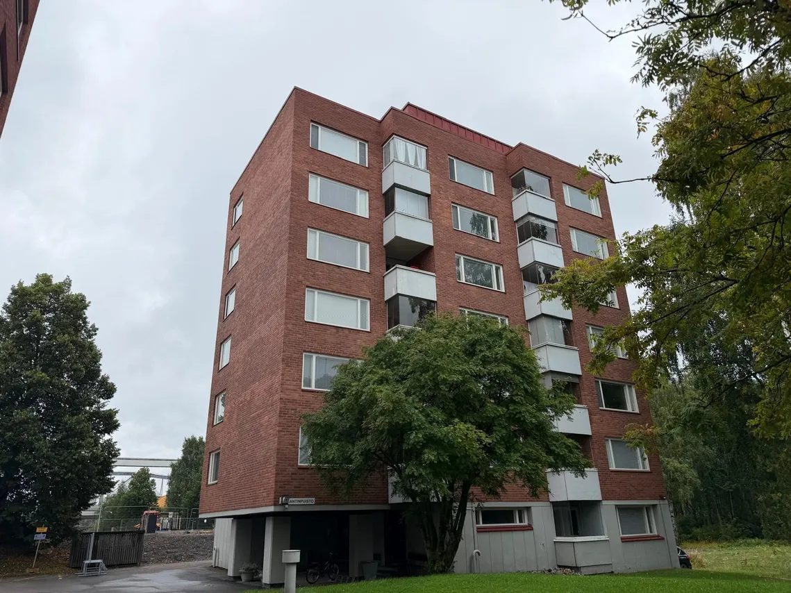 Antinpuisto 1  A 1