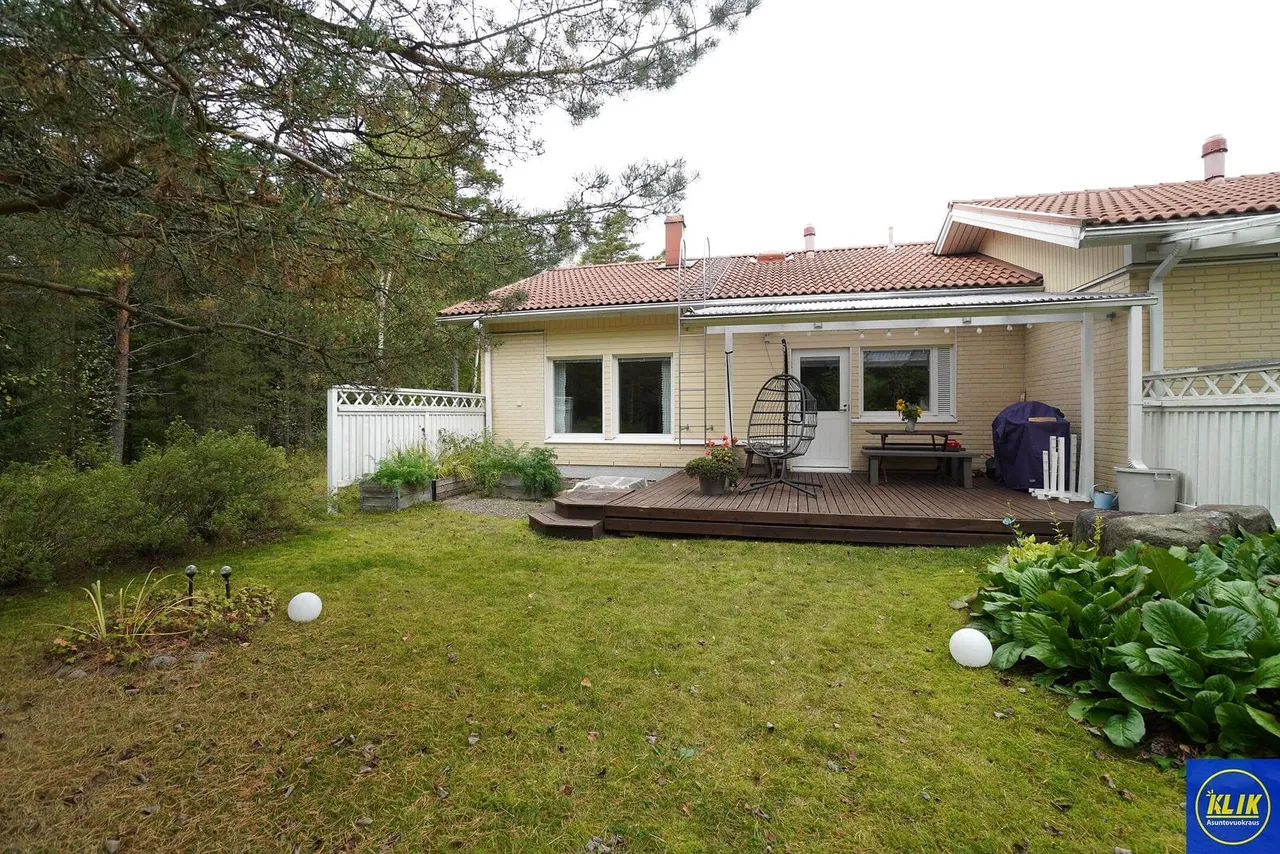 Maatähdentie 12 1
