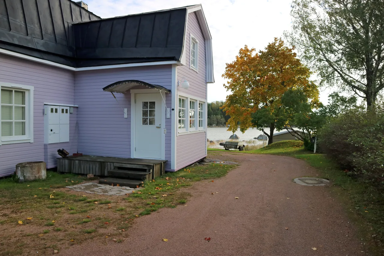 Vallihaudantie 10 B 1