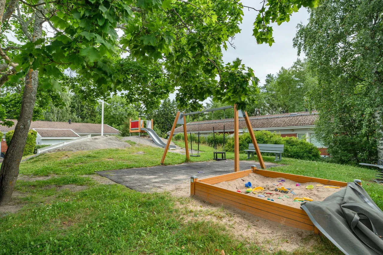 Paavonkatu 2 1