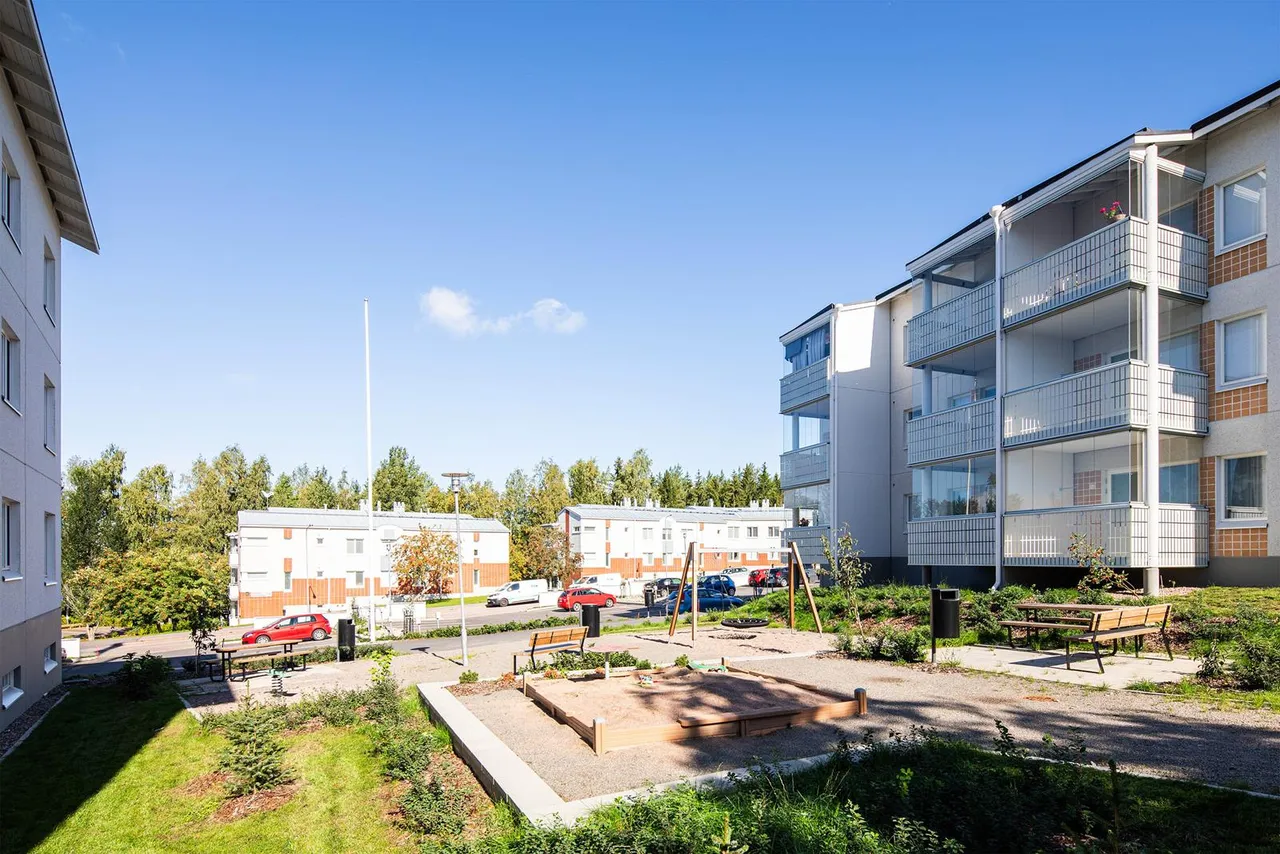 Kesätuulentie 7 5
