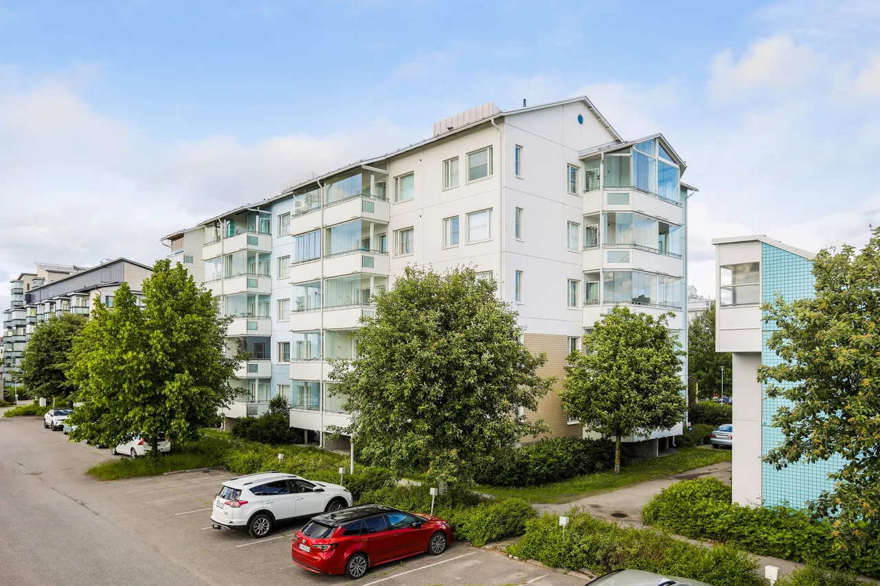 Santaniitynkatu 24 2