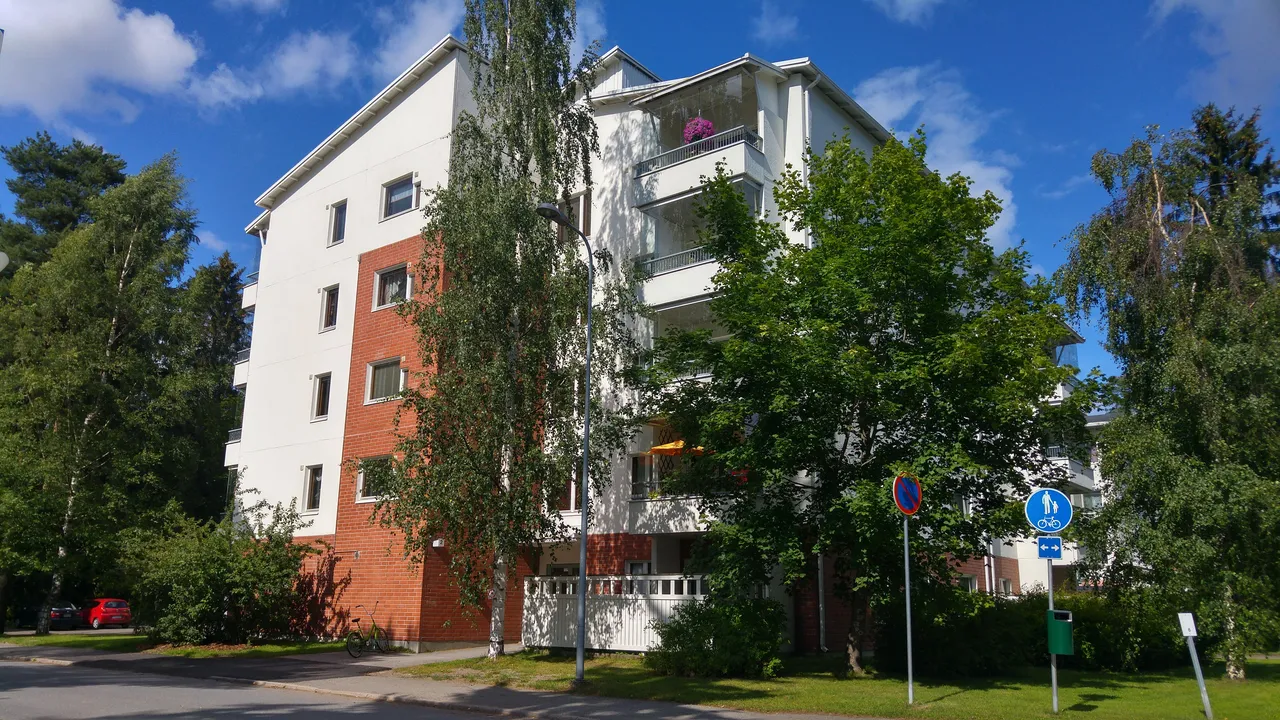 Vääränkalliontie 2 1