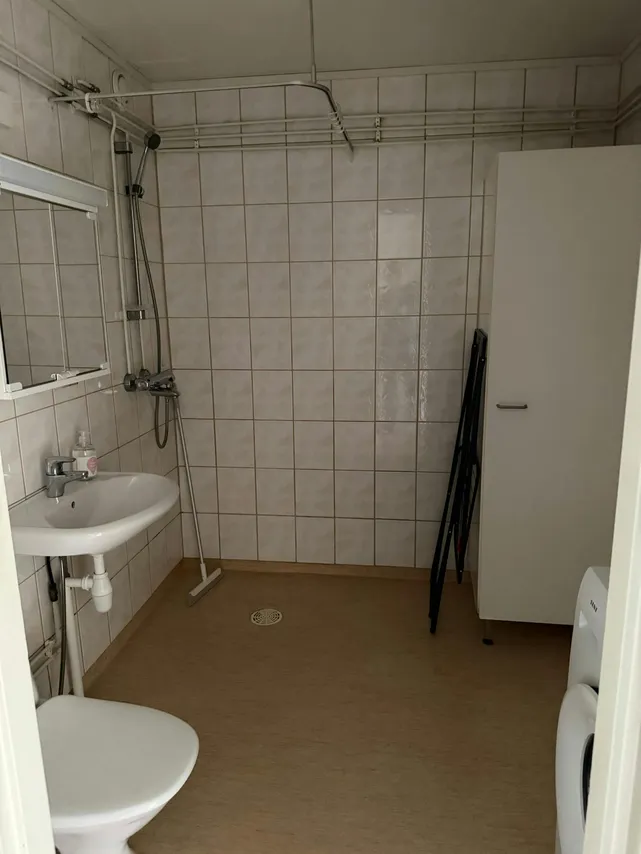 Joutsenenkatu 2 4