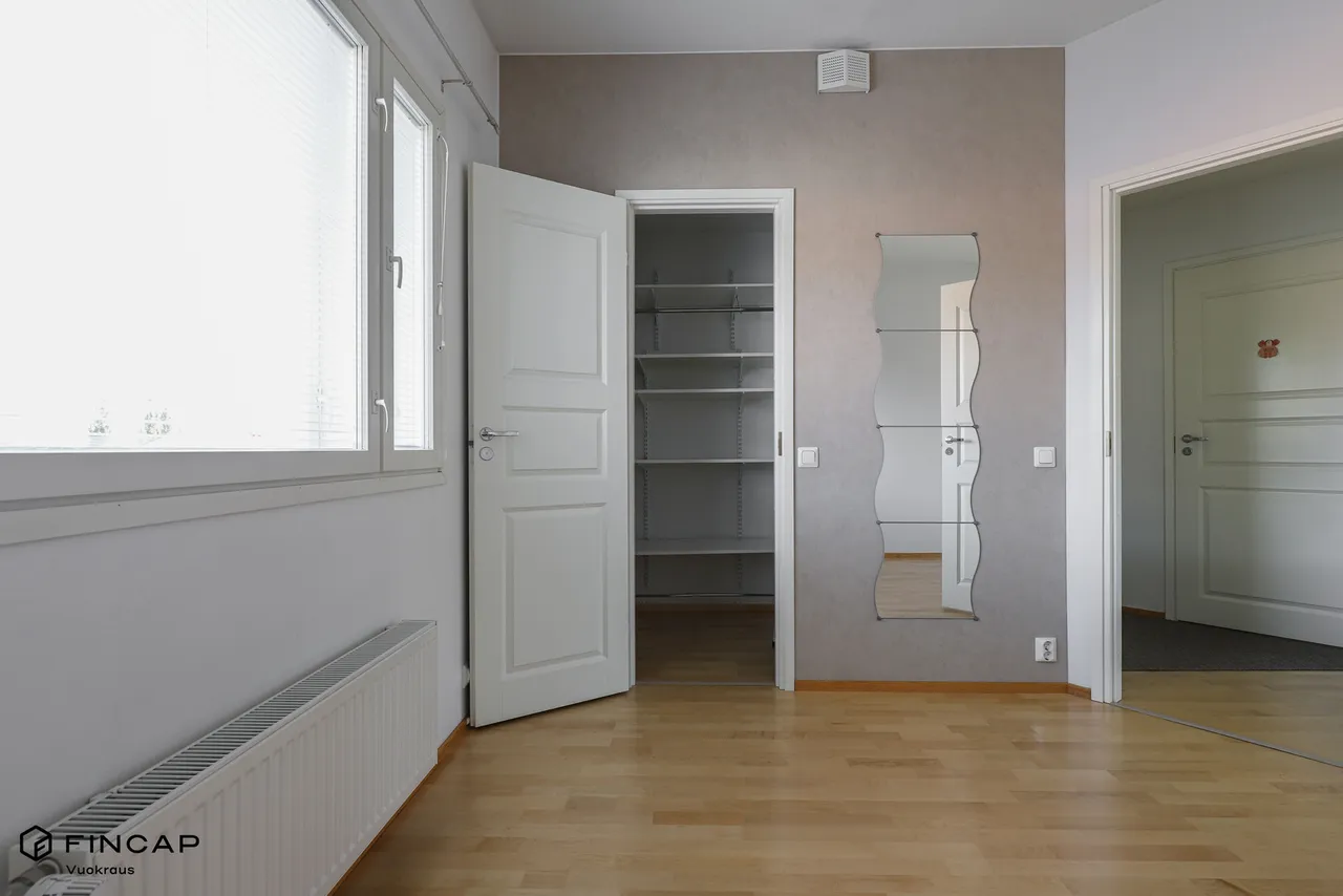 Vaskoolikatu 1-3 D 4