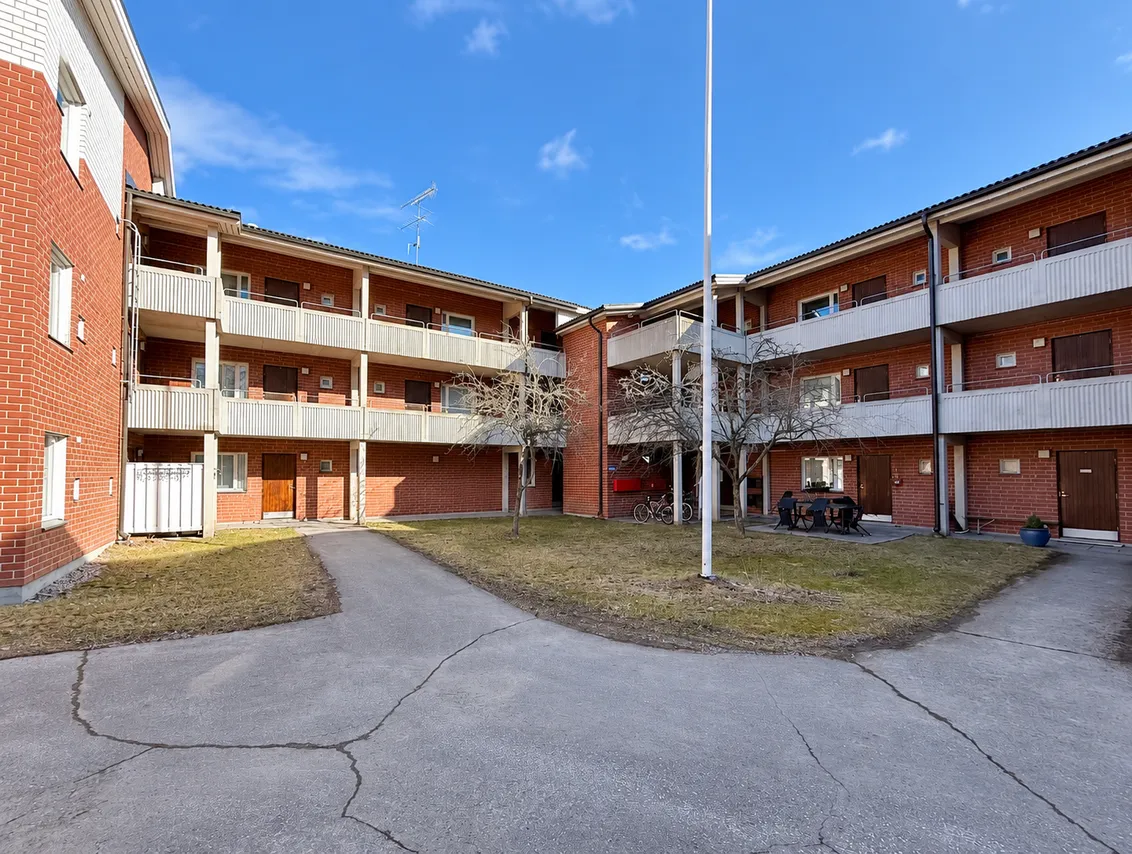 Koulutie 18 1