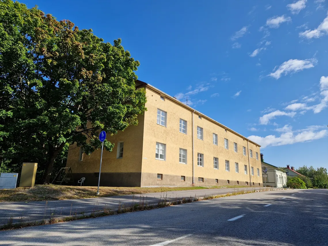 Varbergintie 12 B 1