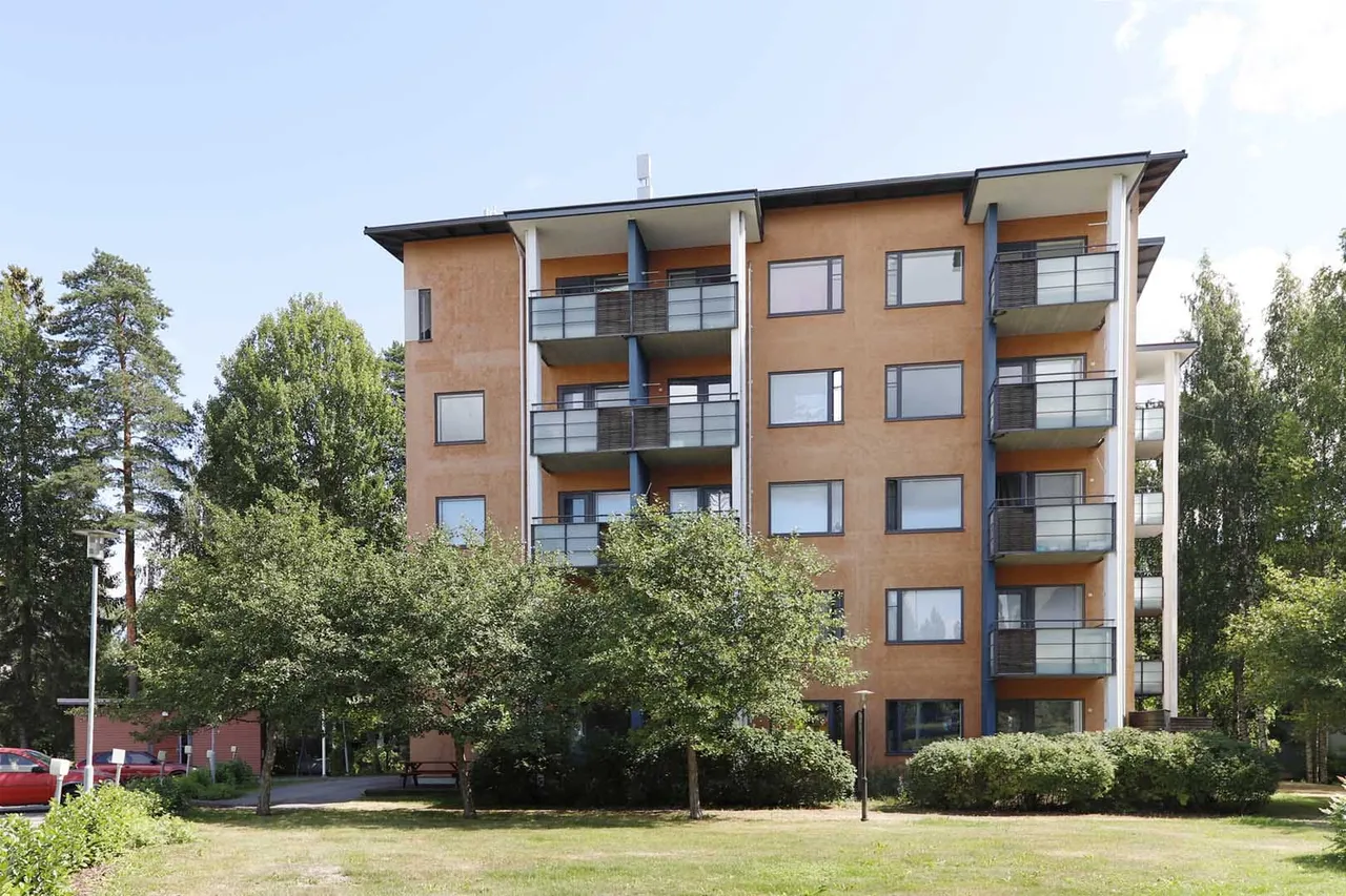Hyökkäläntie 9 4