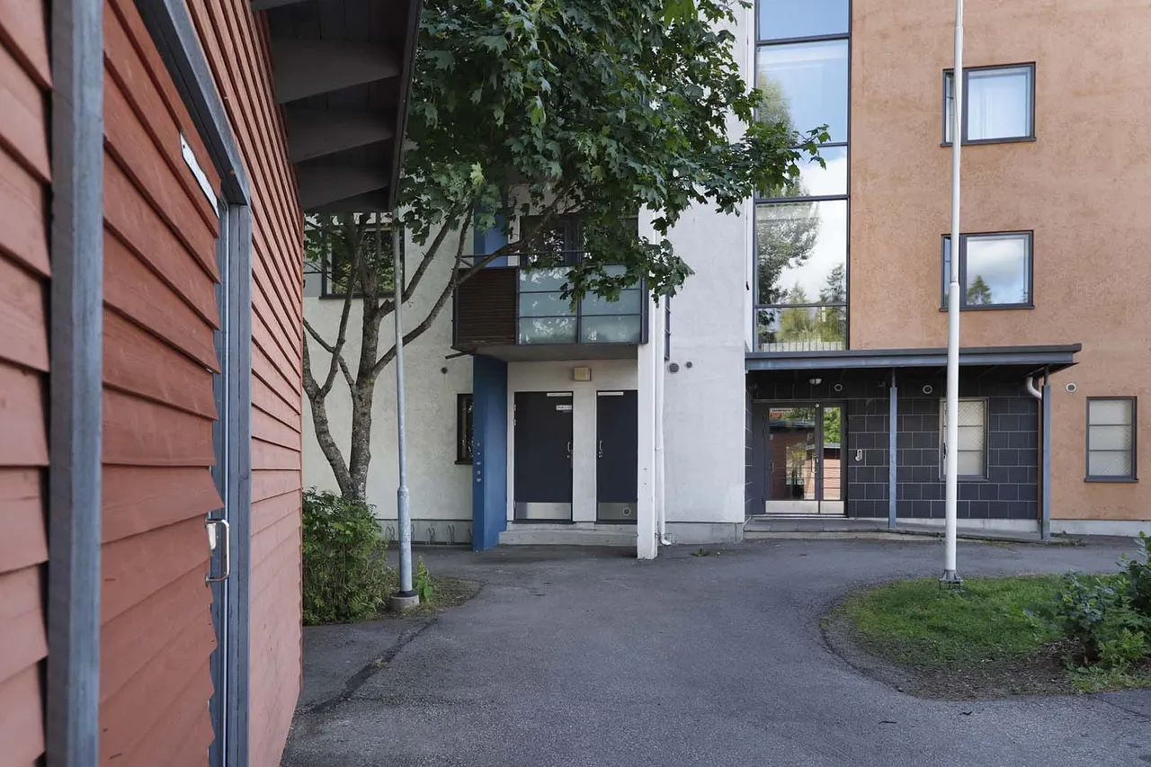 Hyökkäläntie 9 5