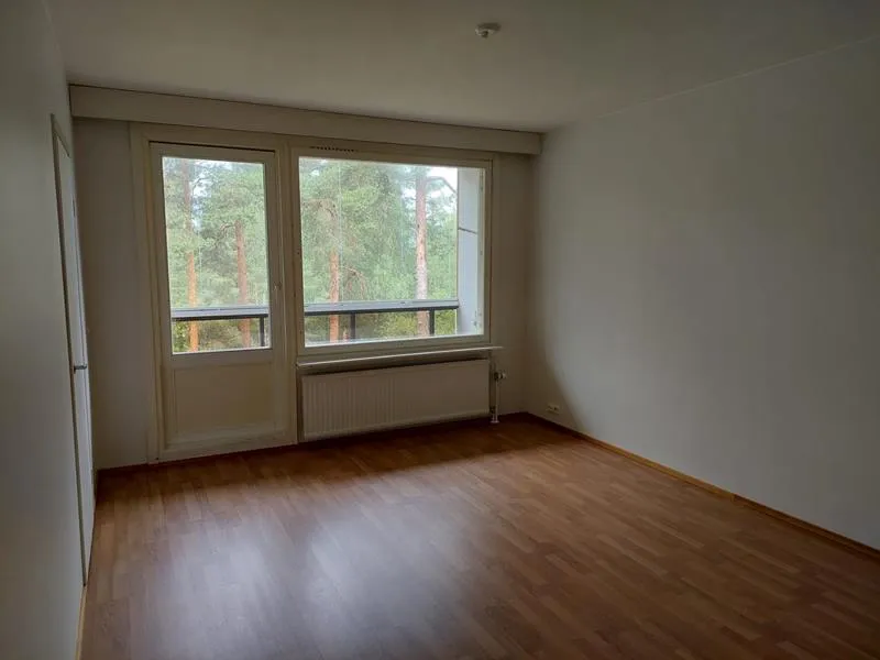 Lempinkatu 3  E 32 4