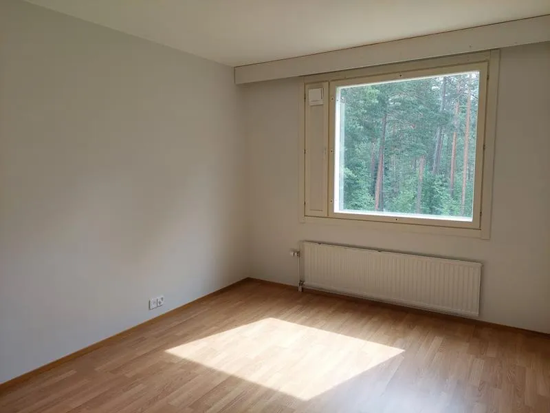 Lempinkatu 3  E 32 3