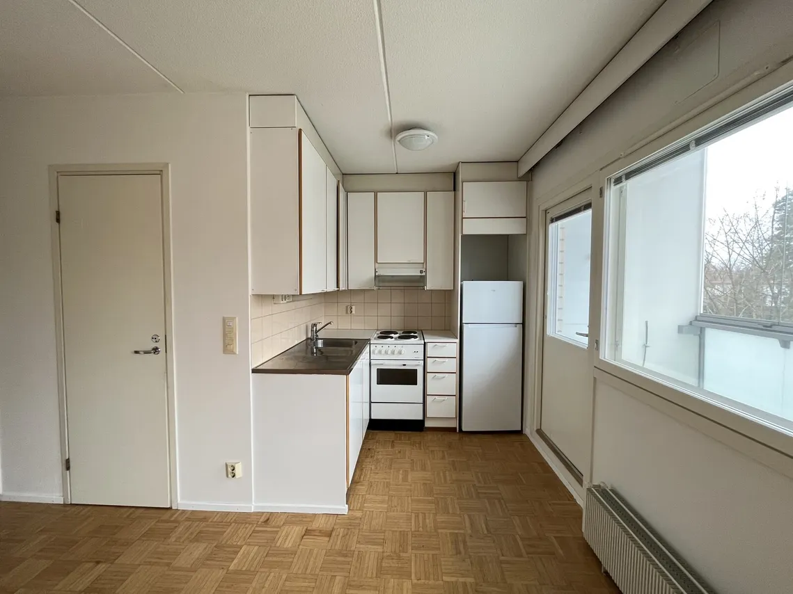 Läntinen Suursuonkuja 3 D 5