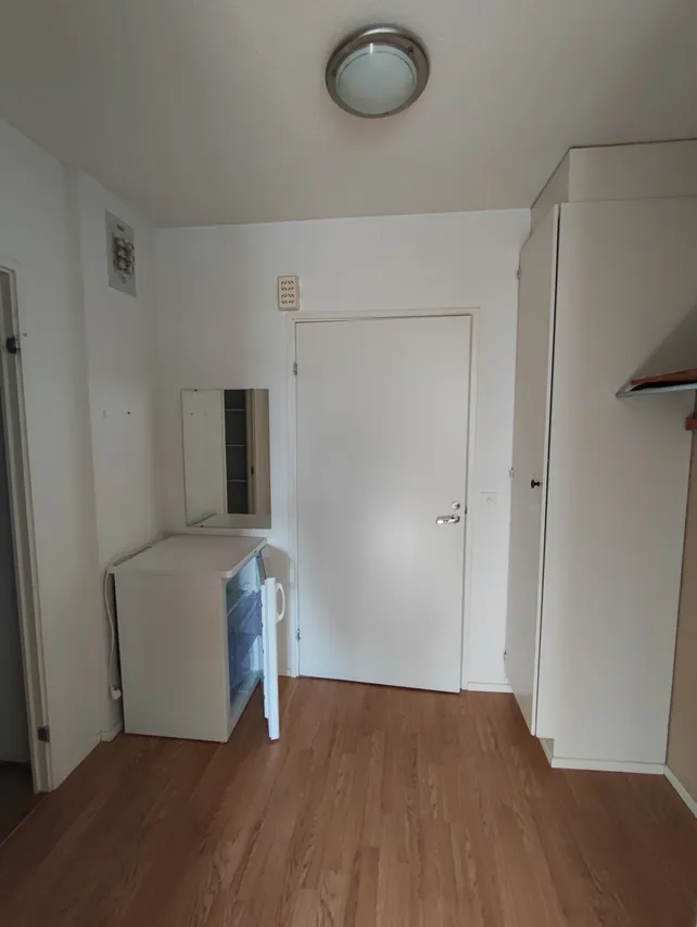 Poukkusalmentie 4 2