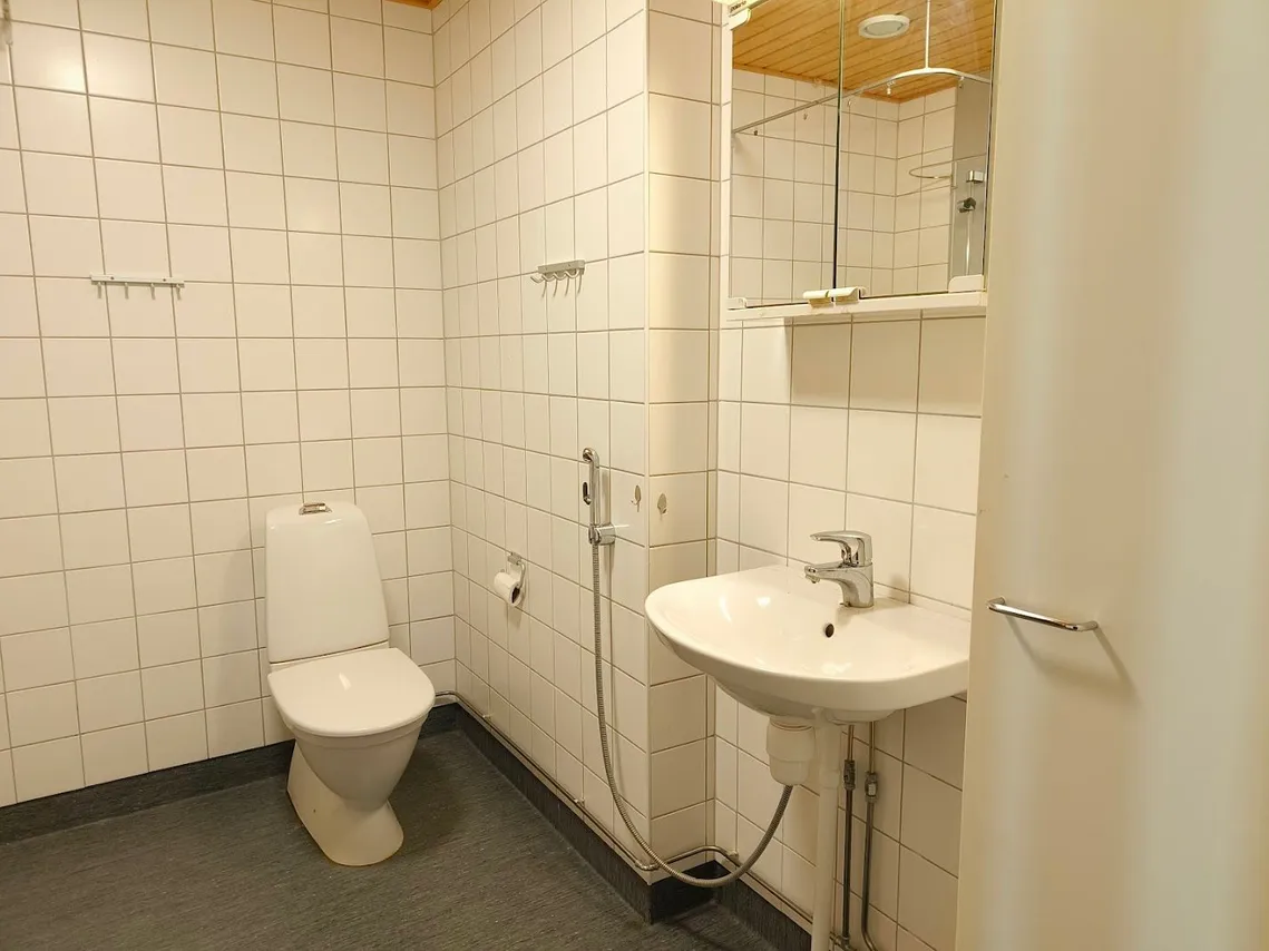 Vääränkallionkuja 4 5