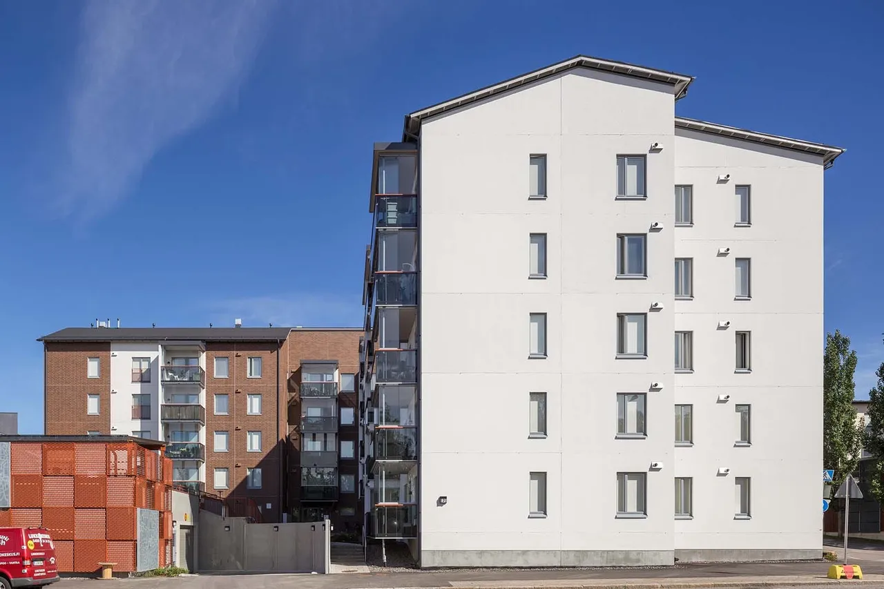 Kauppatie 2 5