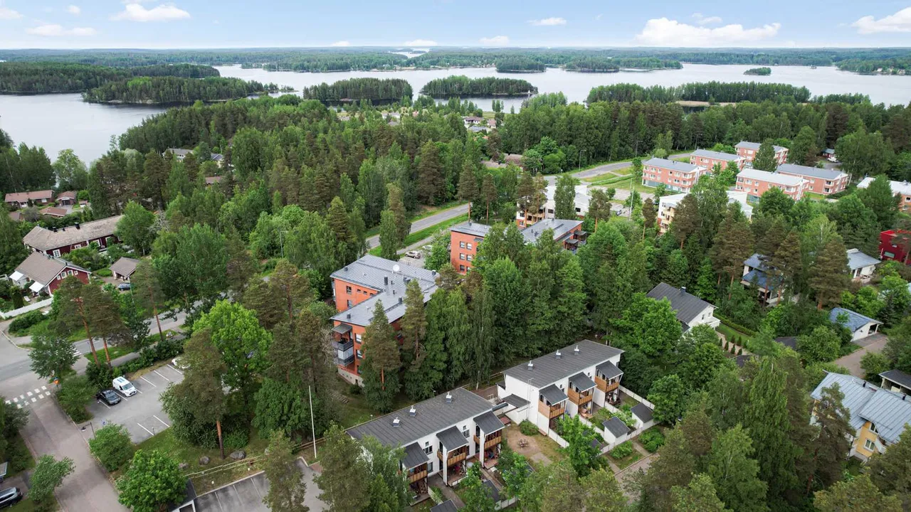 Teroittajanpolku 2, Särmääjänkatu 2 3